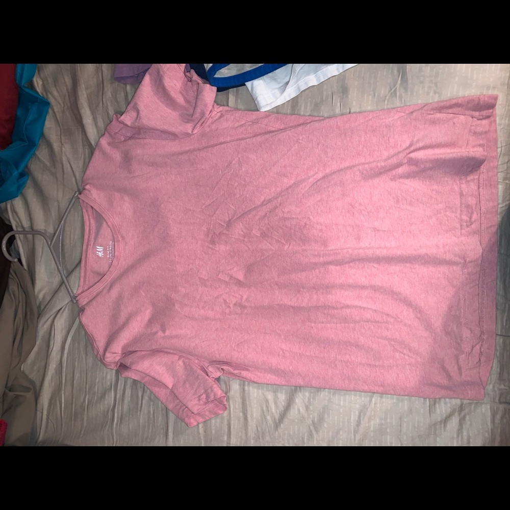 pink short sleeve tshirt